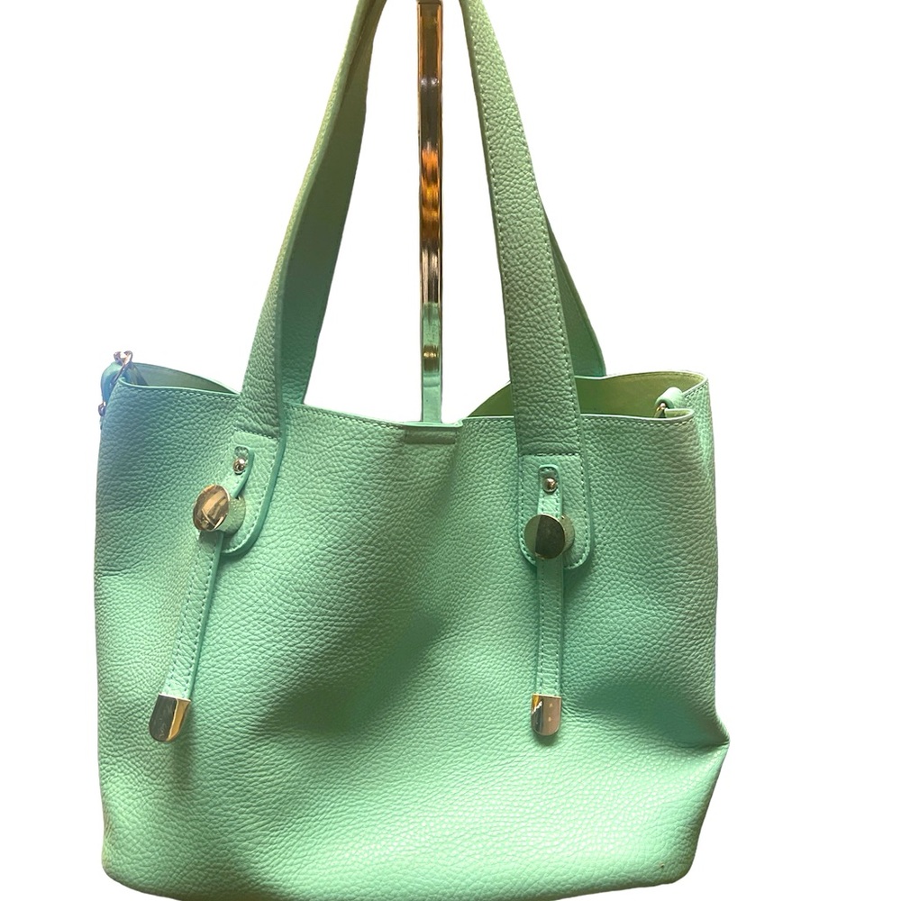 Unbranded Item